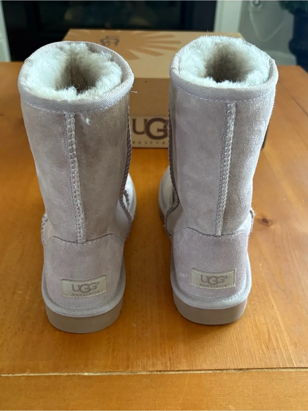 Ugg Classic Short Women’s Boot, Size 6, Dusty Orchid, Brand New